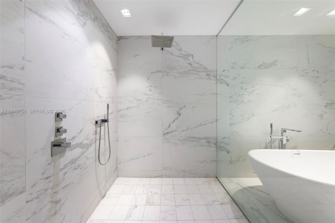 1000 Biscayne Blvd, Unit 1201, Miami, FL 33132 Photo