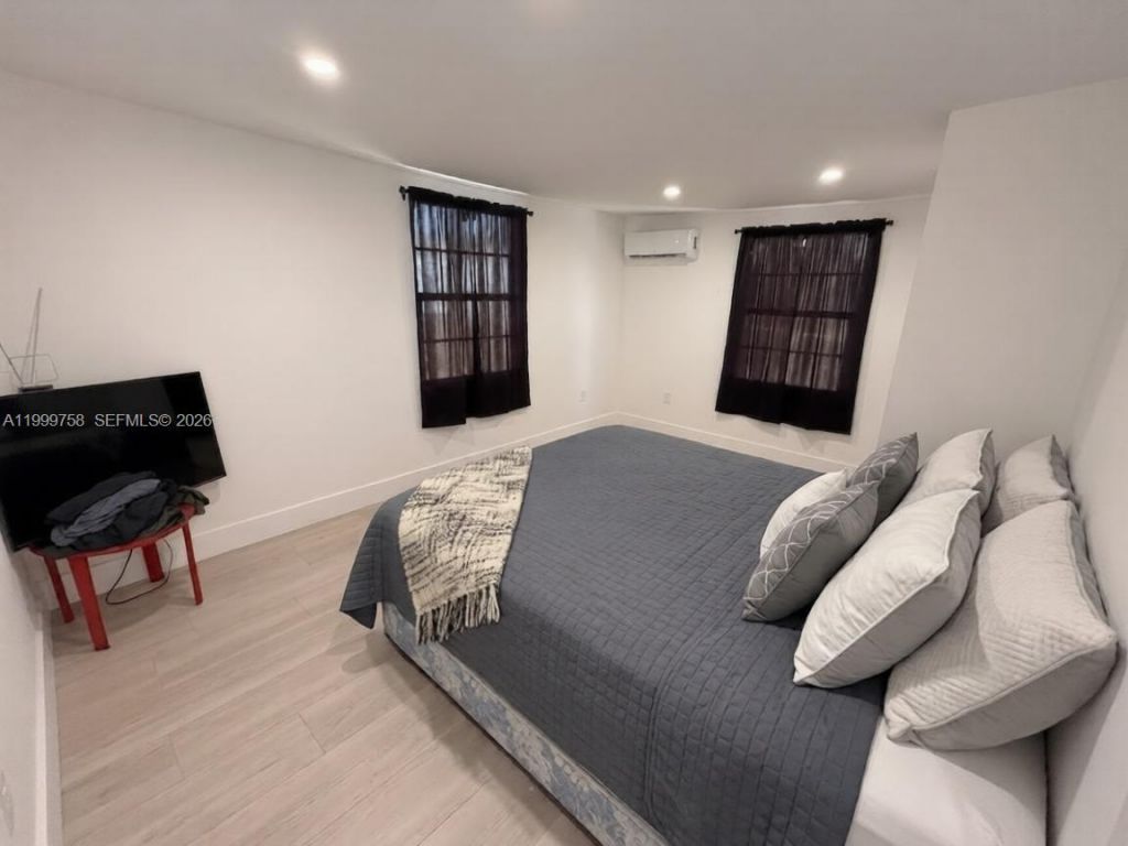 15841 NW 18th Pl, Unit B, Miami Gardens, FL 33054 Photo