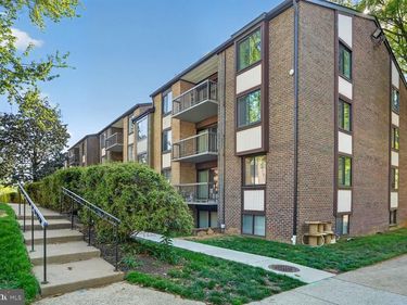 9708 KINGSBRIDGE DRIVE, Unit 304, FAIRFAX, VA 22031