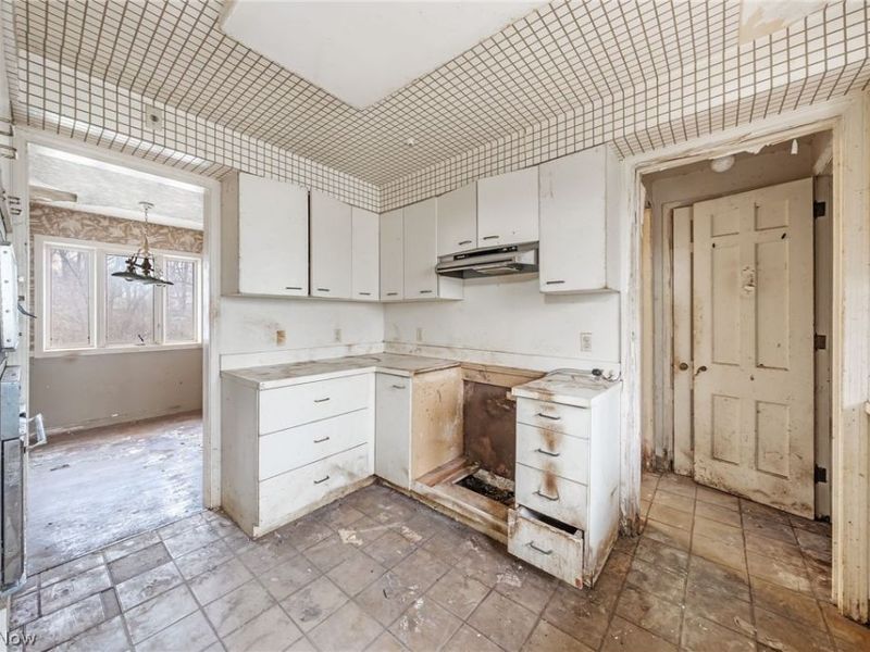 1884 S Belvoir Boulevard, South Euclid, OH 44121 Photo 12