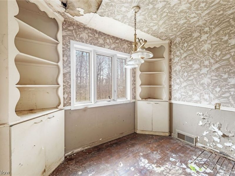 1884 S Belvoir Boulevard, South Euclid, OH 44121 Photo 14