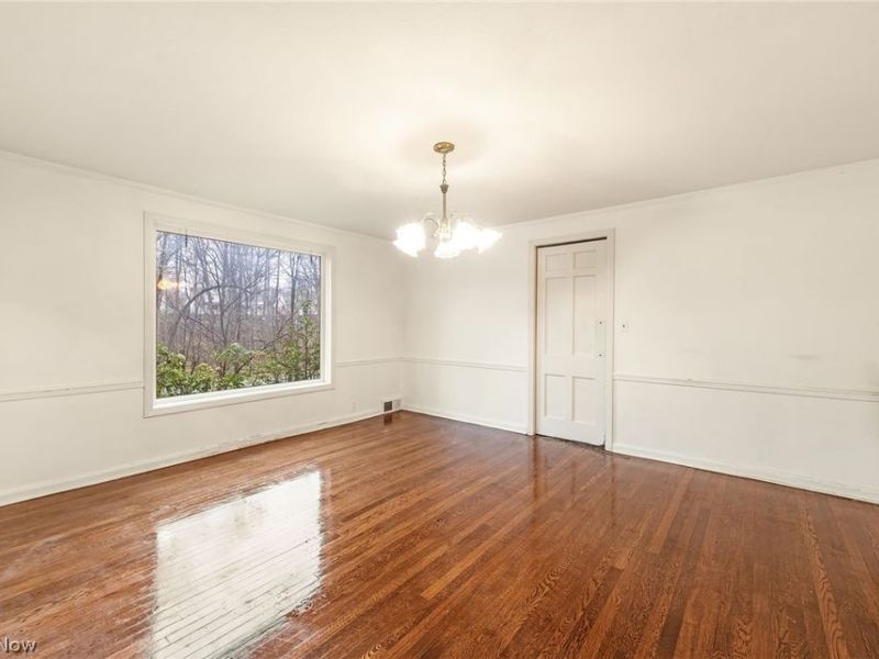 1884 S Belvoir Boulevard, South Euclid, OH 44121 Photo 4