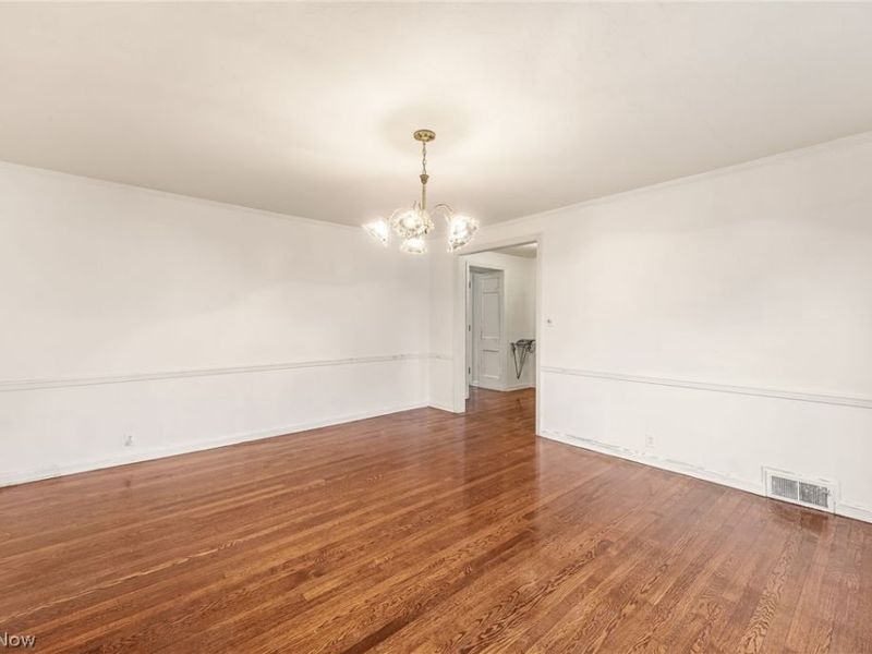 1884 S Belvoir Boulevard, South Euclid, OH 44121 Photo 5