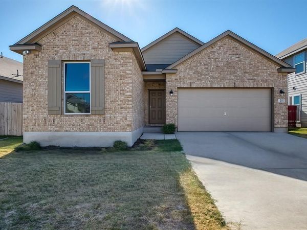211 Pitkin DR, Lockhart, TX 78644