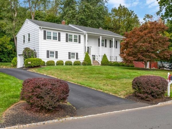 8 Beechwood Rd, Bernards, NJ 07920