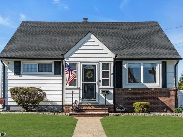 12 Overhill Rd, Belleville, NJ 07109