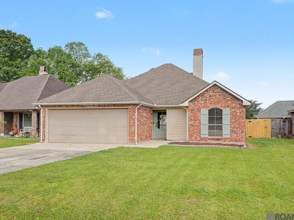 9281 Eagle Ct, Denham Springs, LA 70706