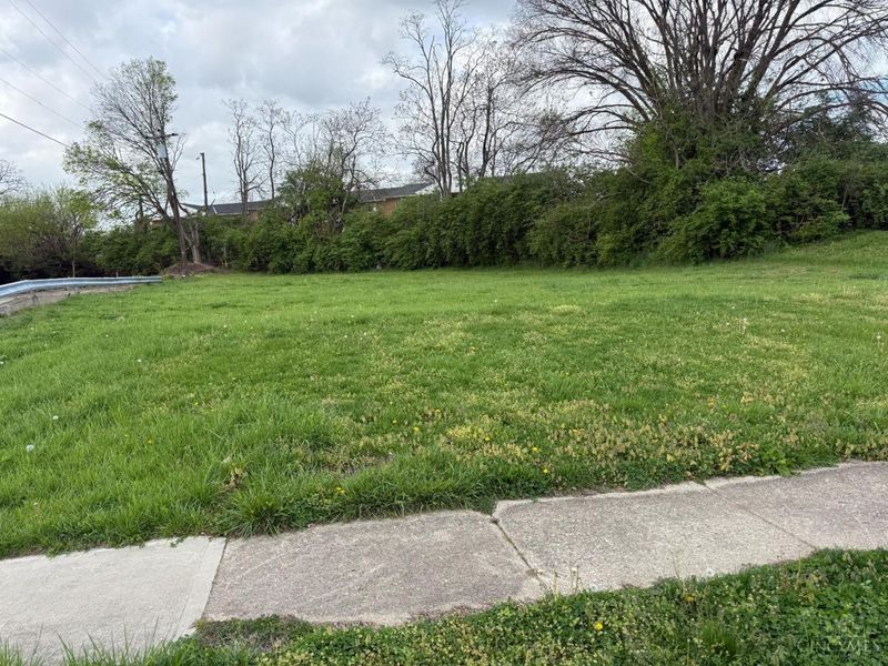 67 Millard Drive, Franklin, OH 45005 Photo 2