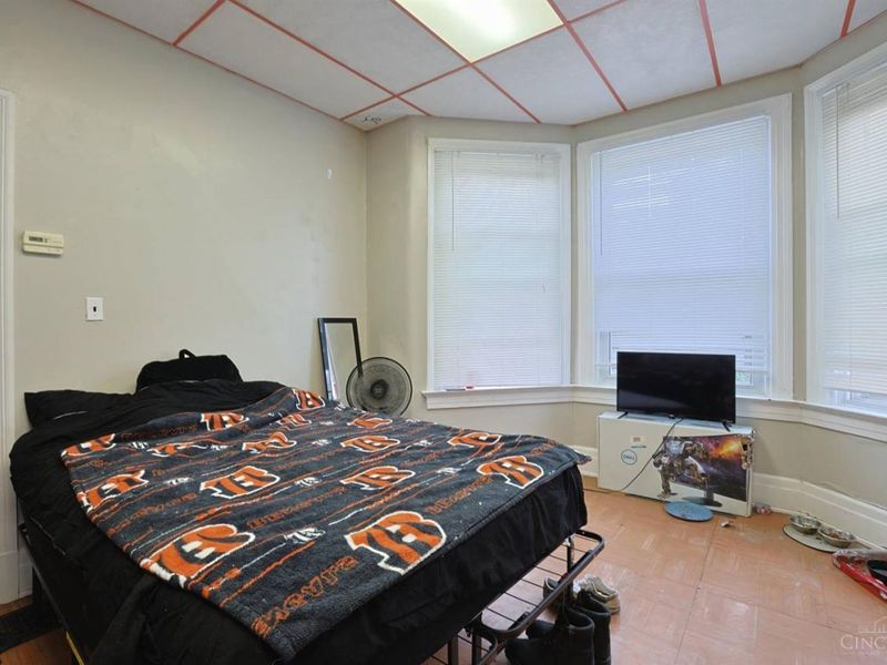 452 Riddle Road, Cincinnati, OH 45220 Photo 21