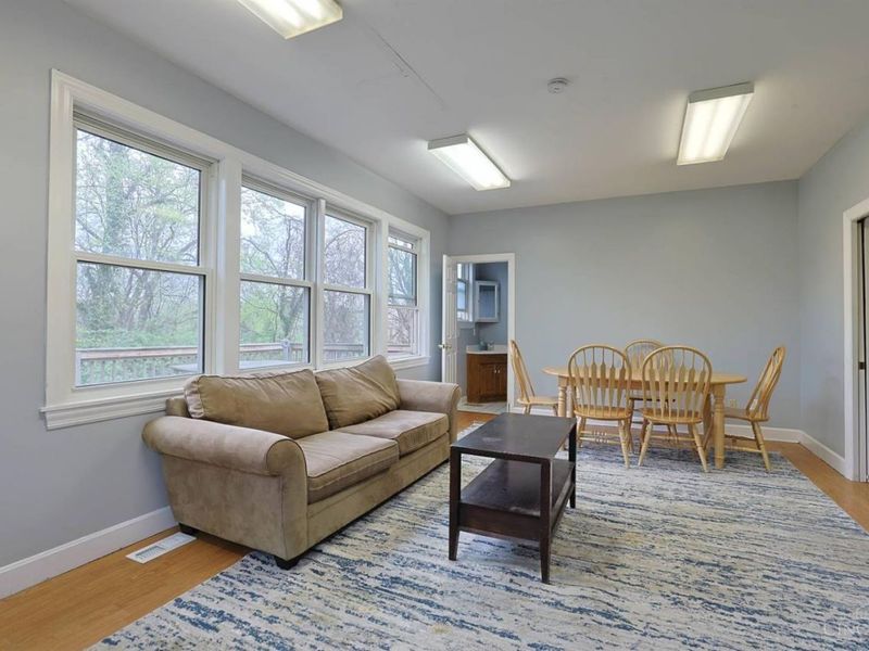 452 Riddle Road, Cincinnati, OH 45220 Photo 8