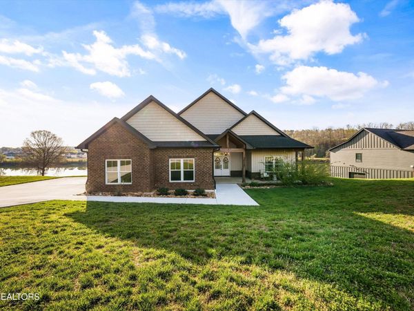 2722 River Island Blvd, Kodak, TN 37764