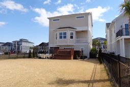 350 Harbour View Dr. photo 4