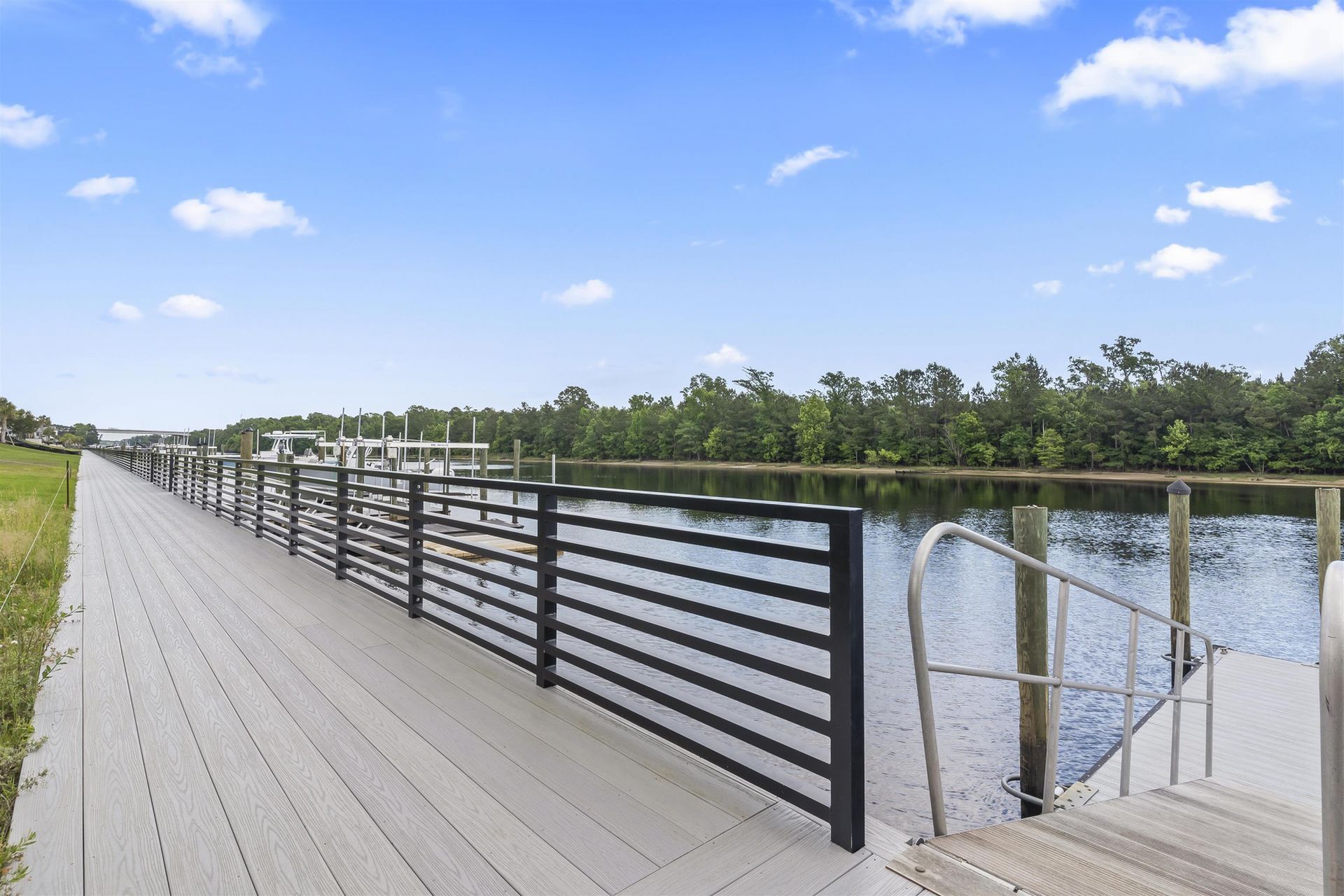 350 Harbour View Dr. Photo 49