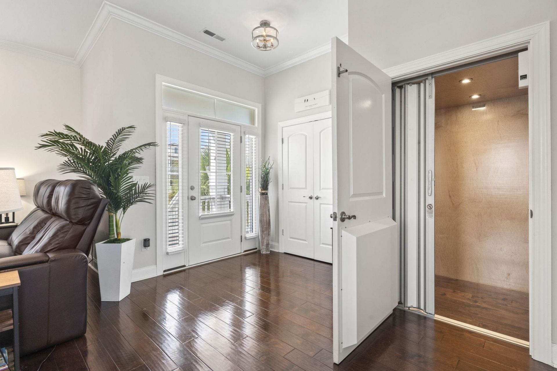 350 Harbour View Dr. Photo 6