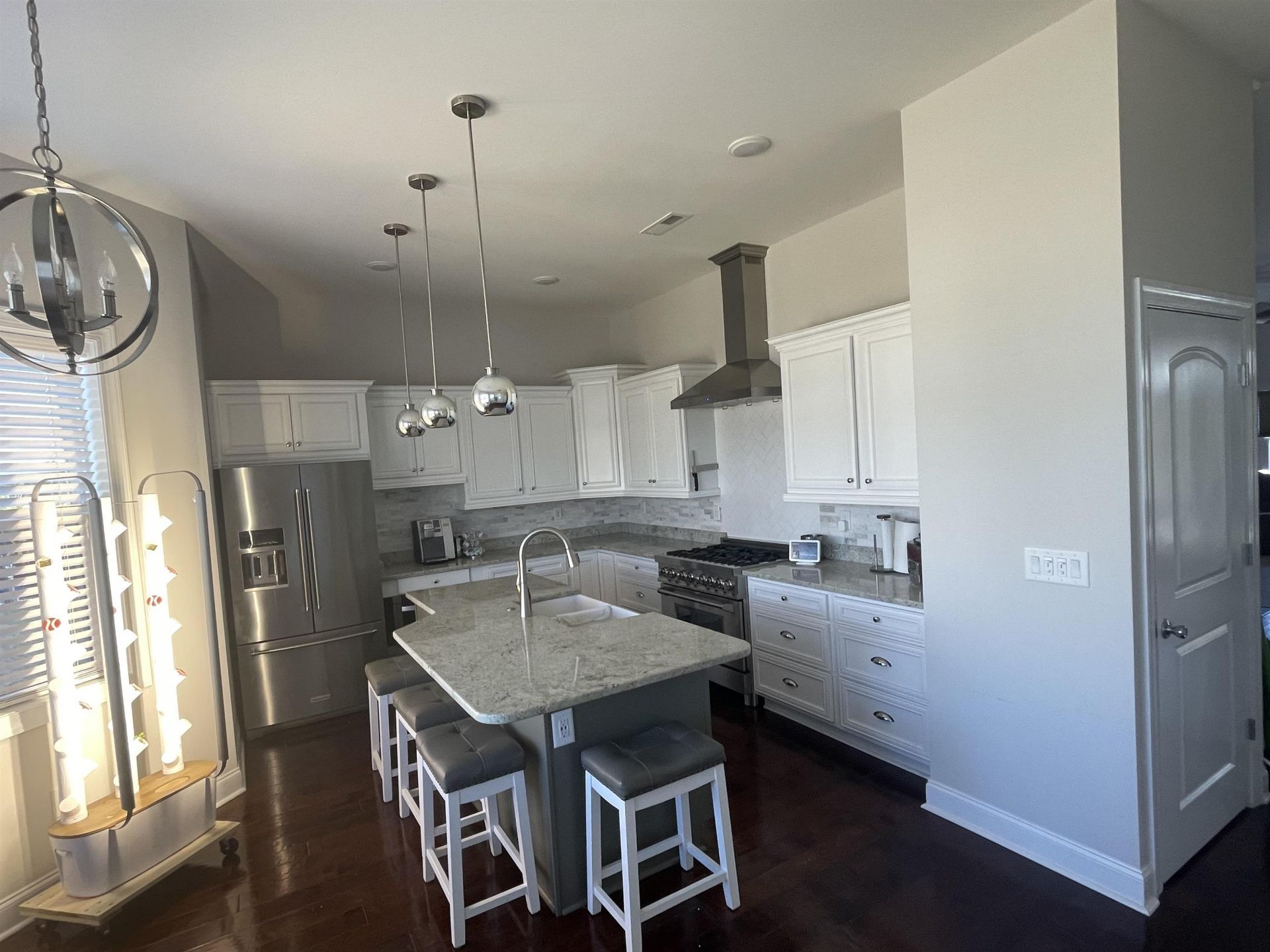 350 Harbour View Dr. Photo 8