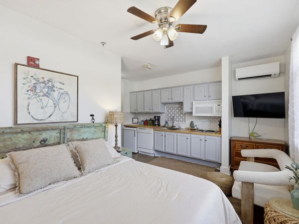 1245 Graves Harbor TRL , Unit 2101, Huddleston, VA 24104