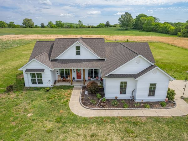 1224 Market St, Prospect, TN 38477