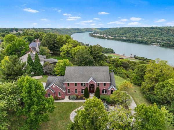 2096 Angela Court, Villa Hills, KY 41017