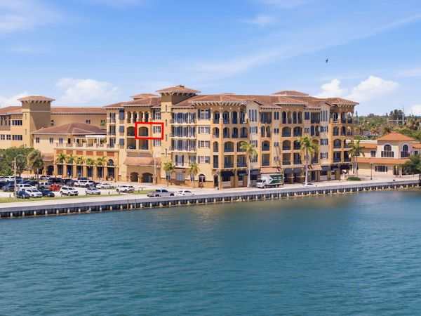 20 Orange Avenue, Unit Apt 411, Fort Pierce, FL 34950