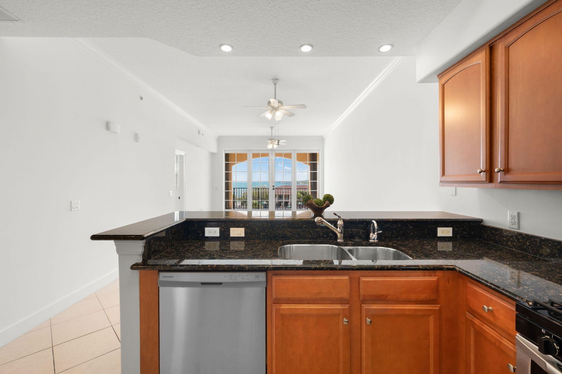 20 Orange Avenue, Unit Apt 411, Fort Pierce, FL 34950 Photo