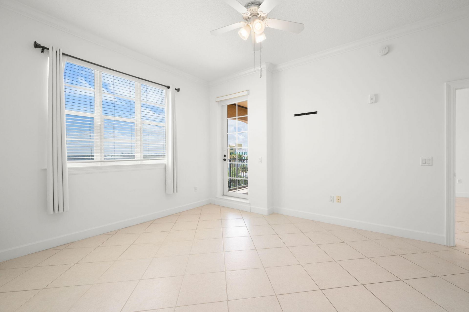 20 Orange Avenue, Unit Apt 411, Fort Pierce, FL 34950 Photo