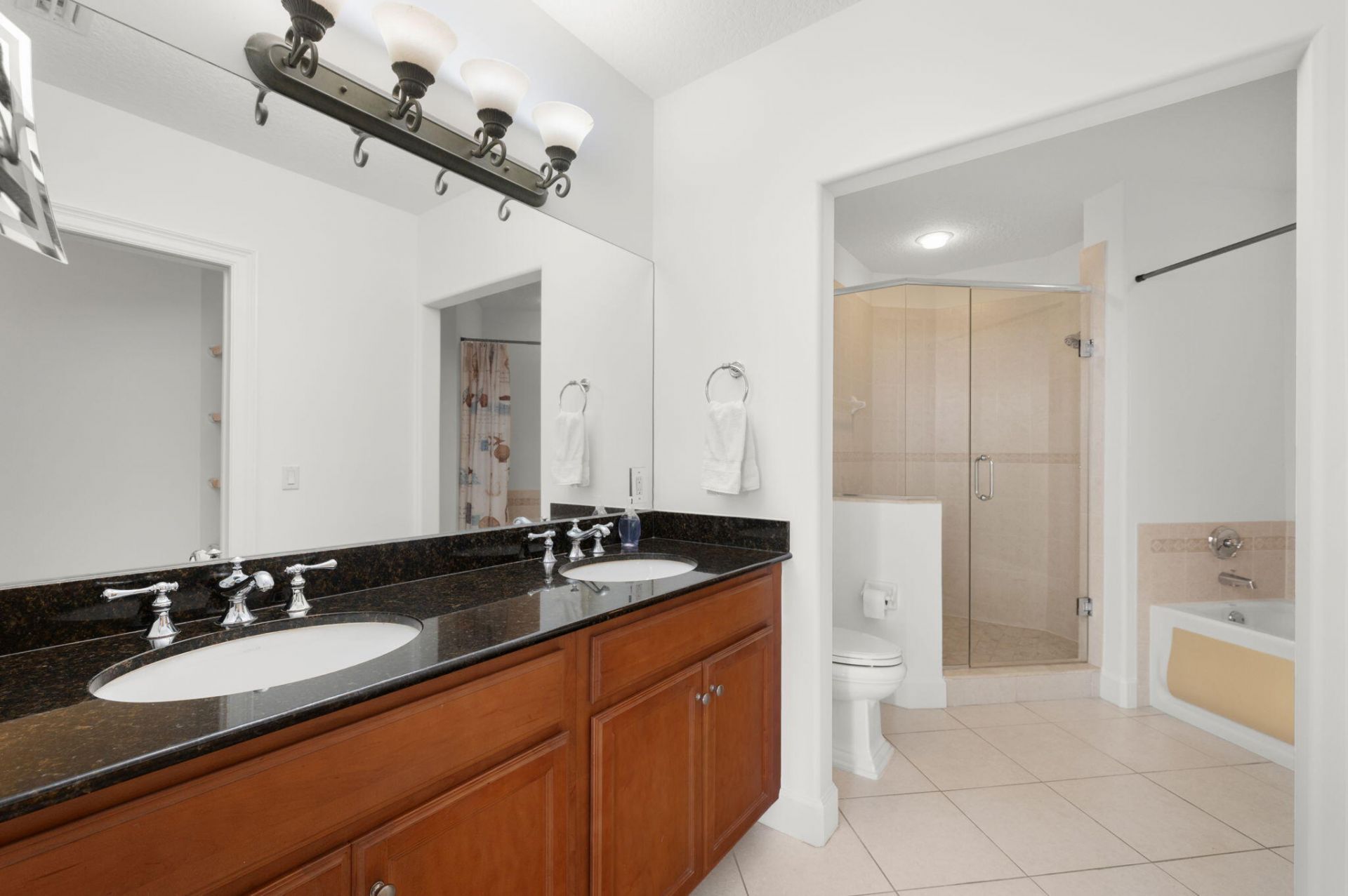 20 Orange Avenue, Unit Apt 411, Fort Pierce, FL 34950 Photo
