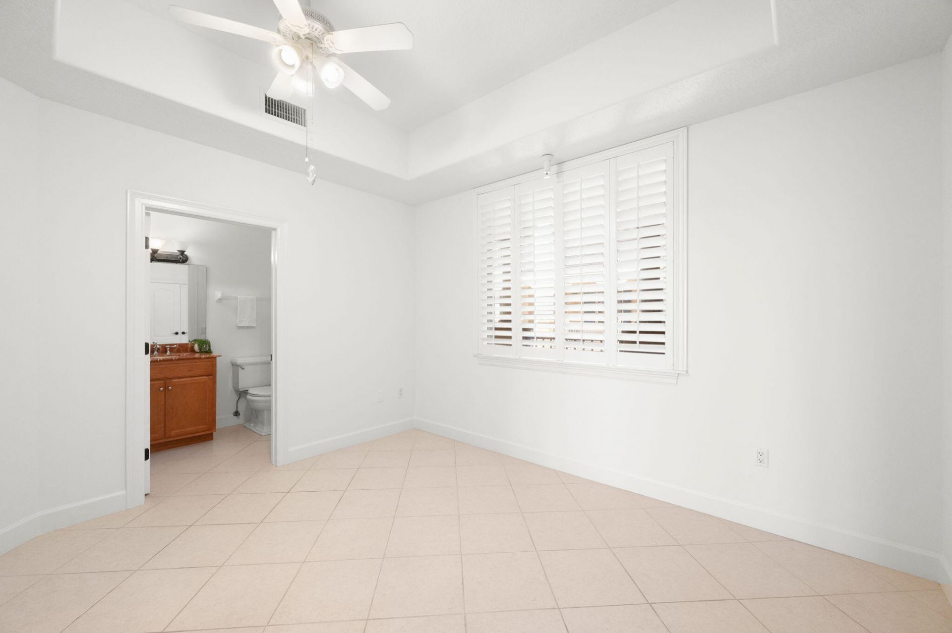 20 Orange Avenue, Unit Apt 411, Fort Pierce, FL 34950 Photo