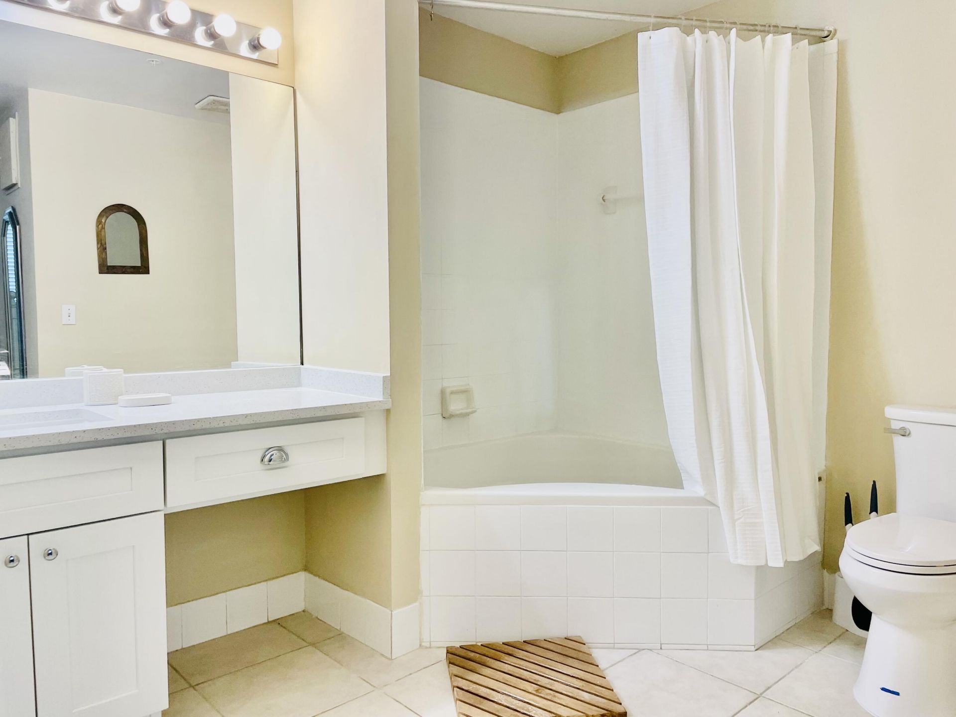 2060 Greenview Shores Boulevard, Unit 303, Wellington, FL 33414 Photo