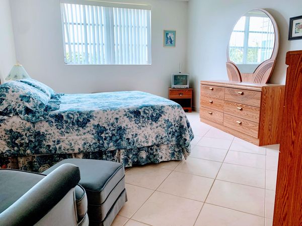 2800 NW 47th Terrace, Unit 304, Lauderdale Lakes, FL 33313