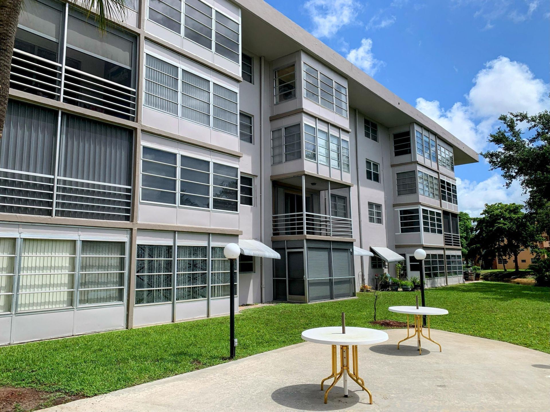 2800 NW 47th Terrace, Unit 304, Lauderdale Lakes, FL 33313 Photo