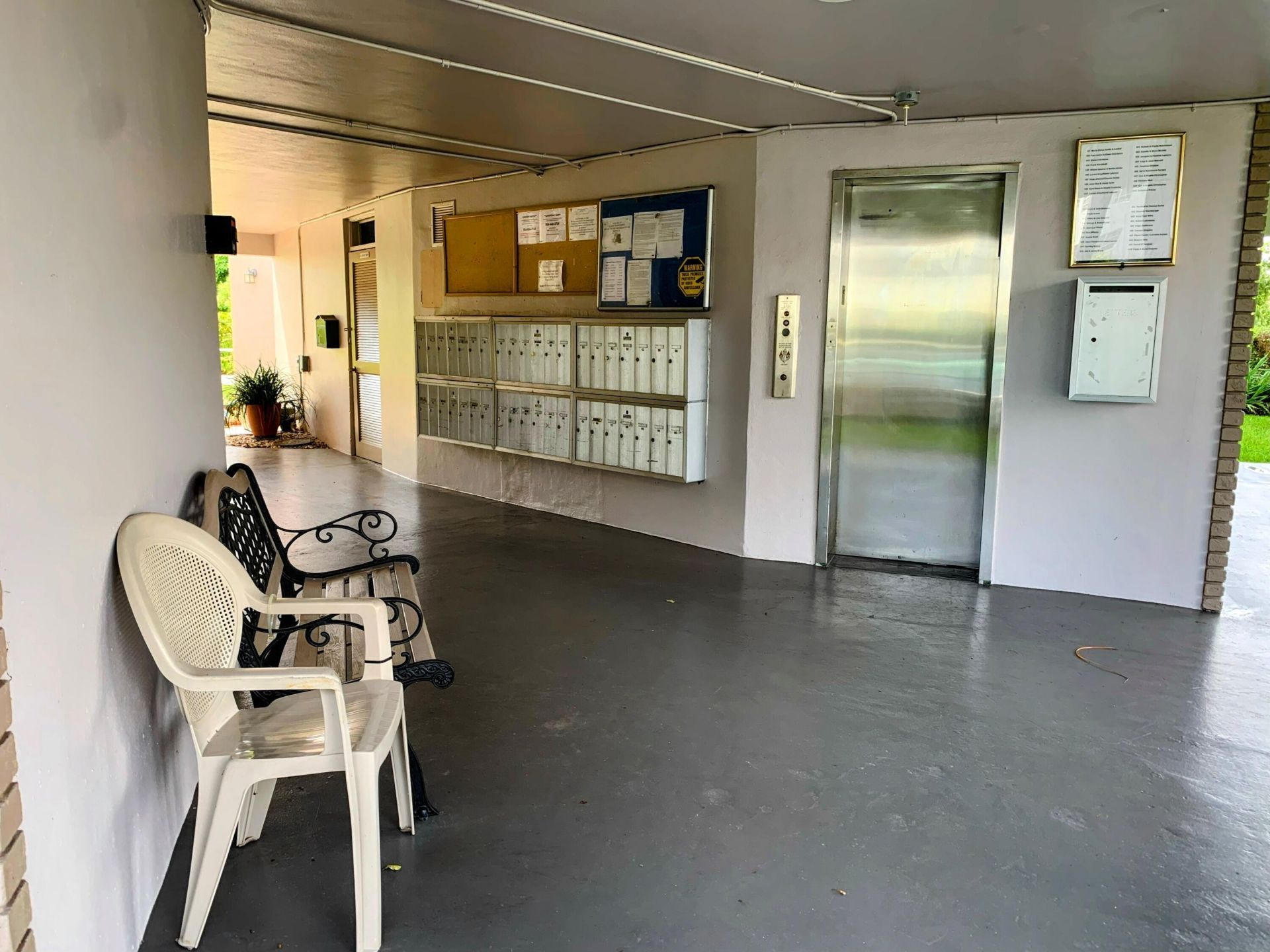 2800 NW 47th Terrace, Lauderdale Lakes, FL 33313 Photo