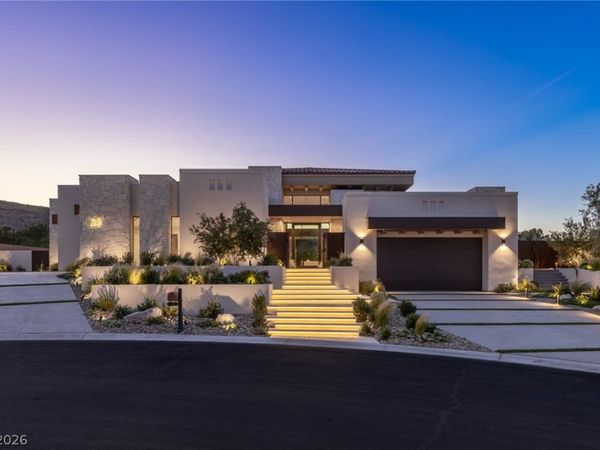 24 Pebble Hills Court , Las Vegas, NV 89141