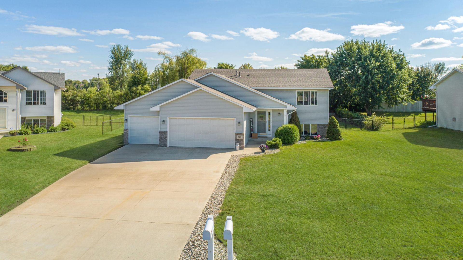 729 Obrien Parkway, Belle Plaine, MN 56011