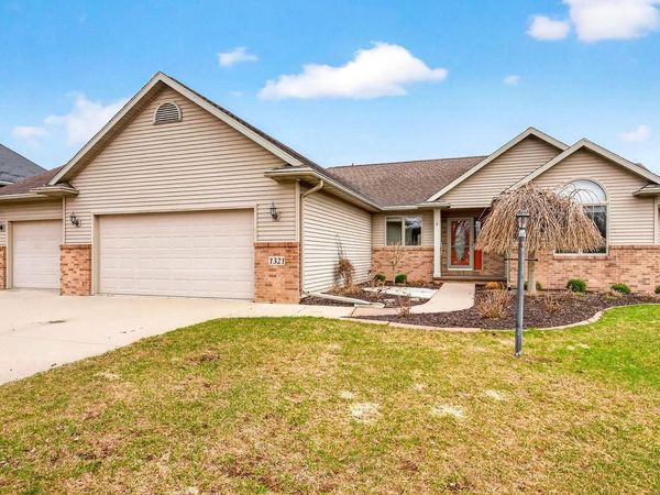 1321 SHOOTING STAR DRIVE, Neenah, WI 54956