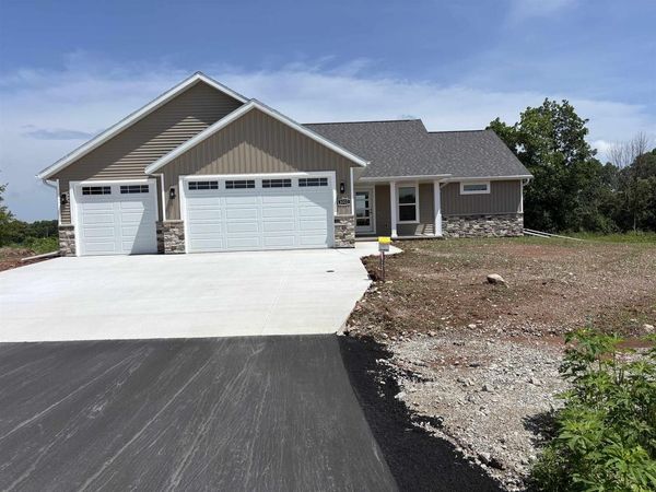 8322 MARLO AVENUE, Neenah, WI 54956
