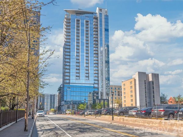 333 W Trade Street, Unit 2502, Charlotte, NC 28202