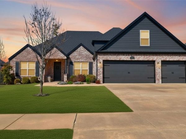 268 Via Taldo Street , Springdale, AR 72762