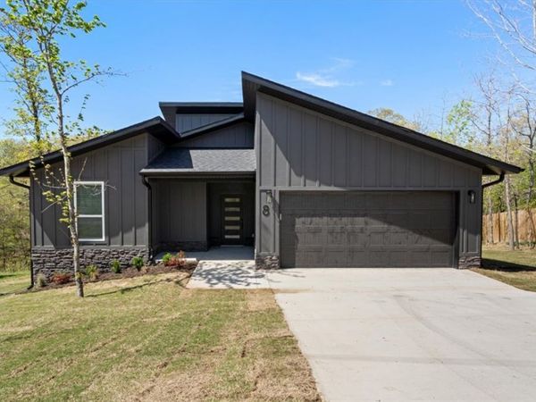 8 Roxburgh Lane , Bella Vista, AR 72715