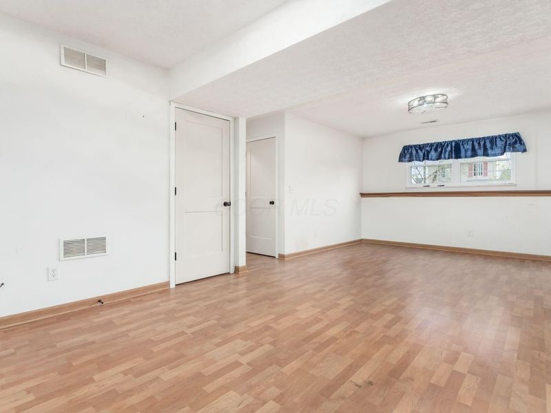 5397 Sawatch Drive, Columbus, OH 43228 Photo 25