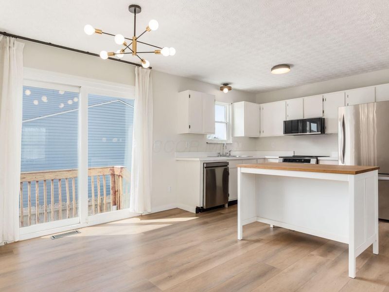 5397 Sawatch Drive, Columbus, OH 43228 Photo 6