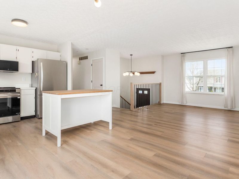 5397 Sawatch Drive, Columbus, OH 43228 Photo 7