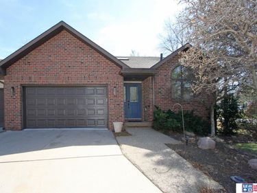 740 Lancashire Court, Lincoln, NE 68510