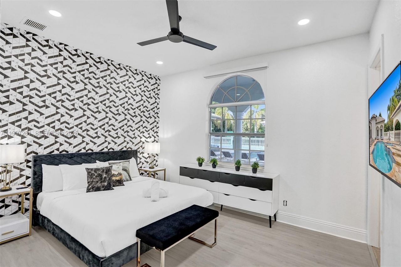 13751 Pine Meadow Ct, Davie, FL 33325 Photo