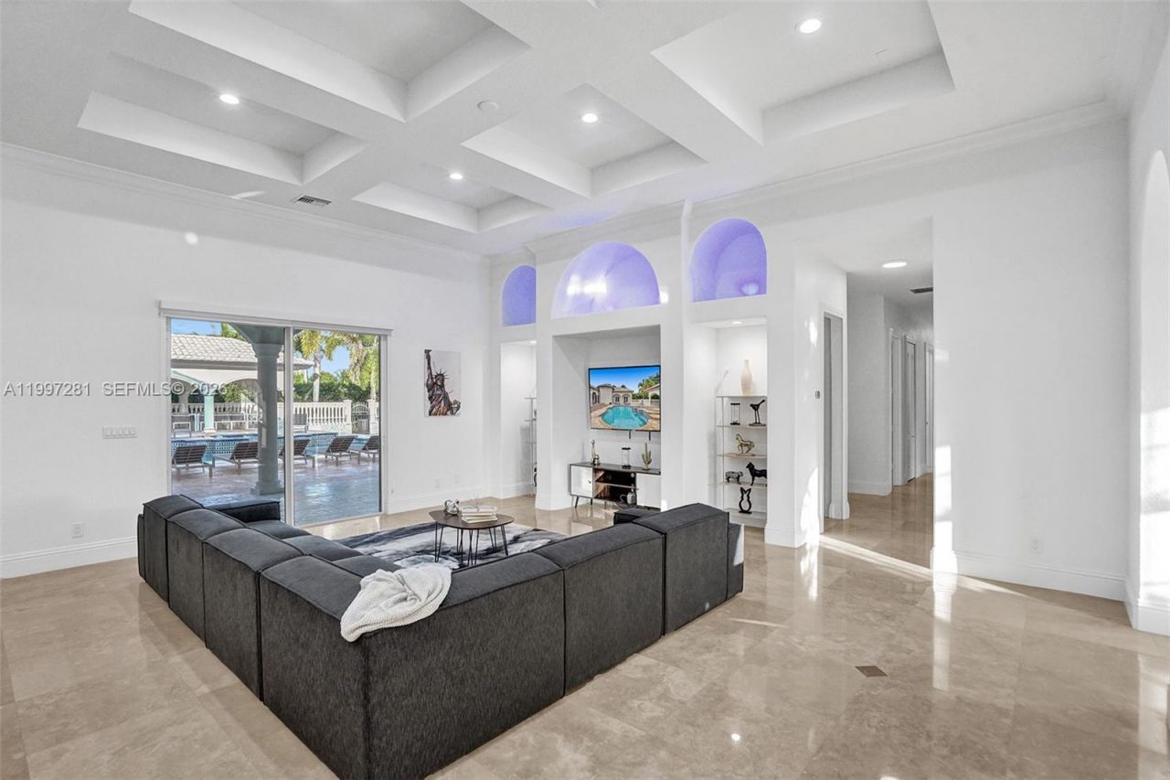 13751 Pine Meadow Ct, Davie, FL 33325 Photo