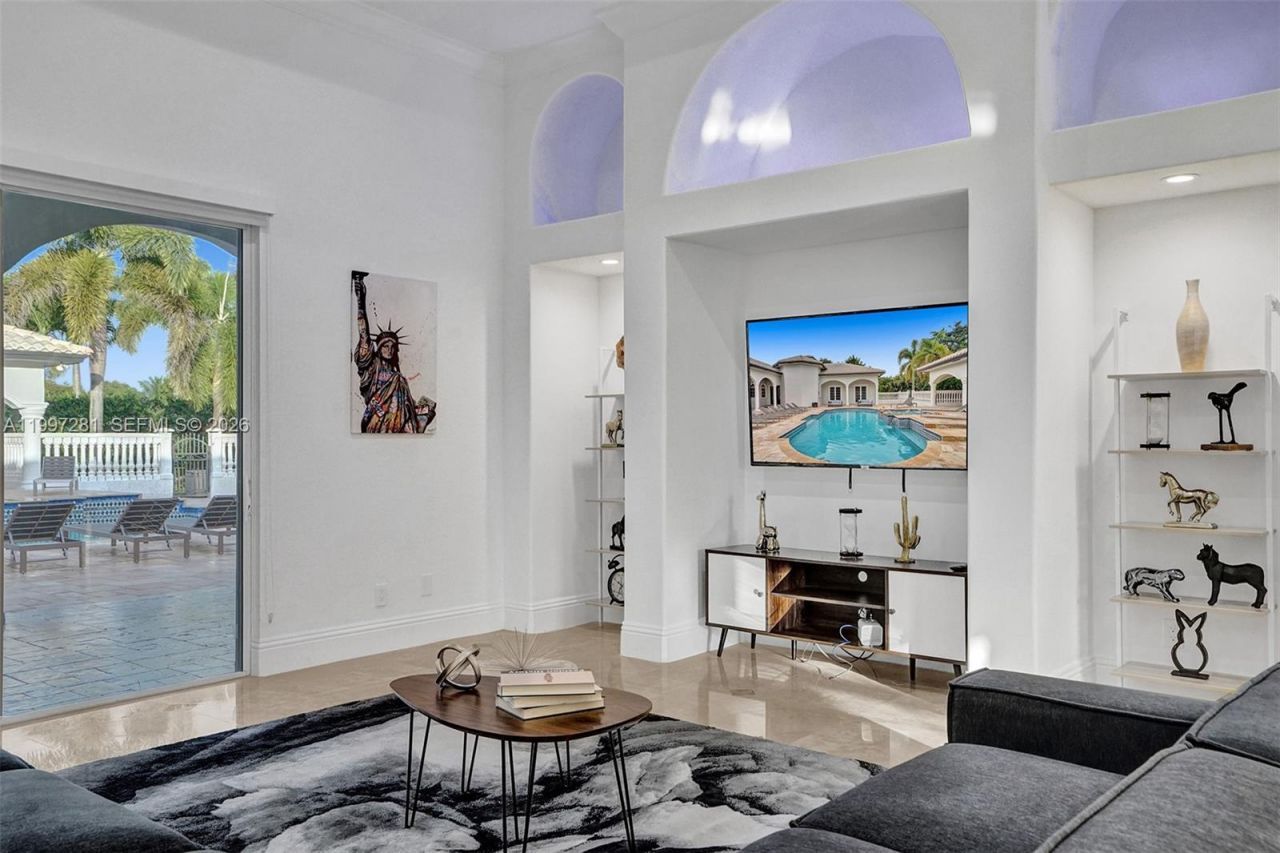 13751 Pine Meadow Ct, Davie, FL 33325 Photo