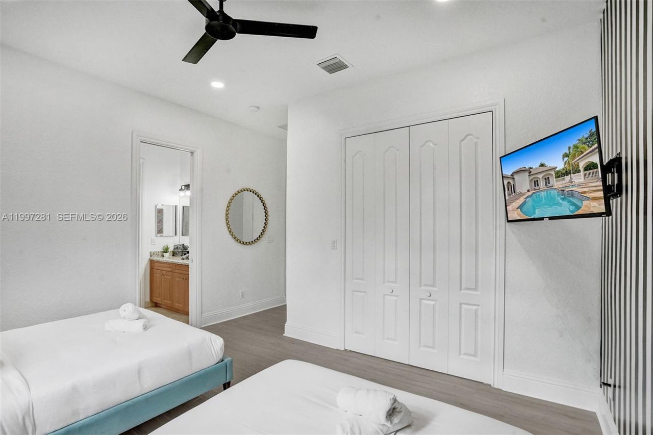 13751 Pine Meadow Ct, Davie, FL 33325 Photo