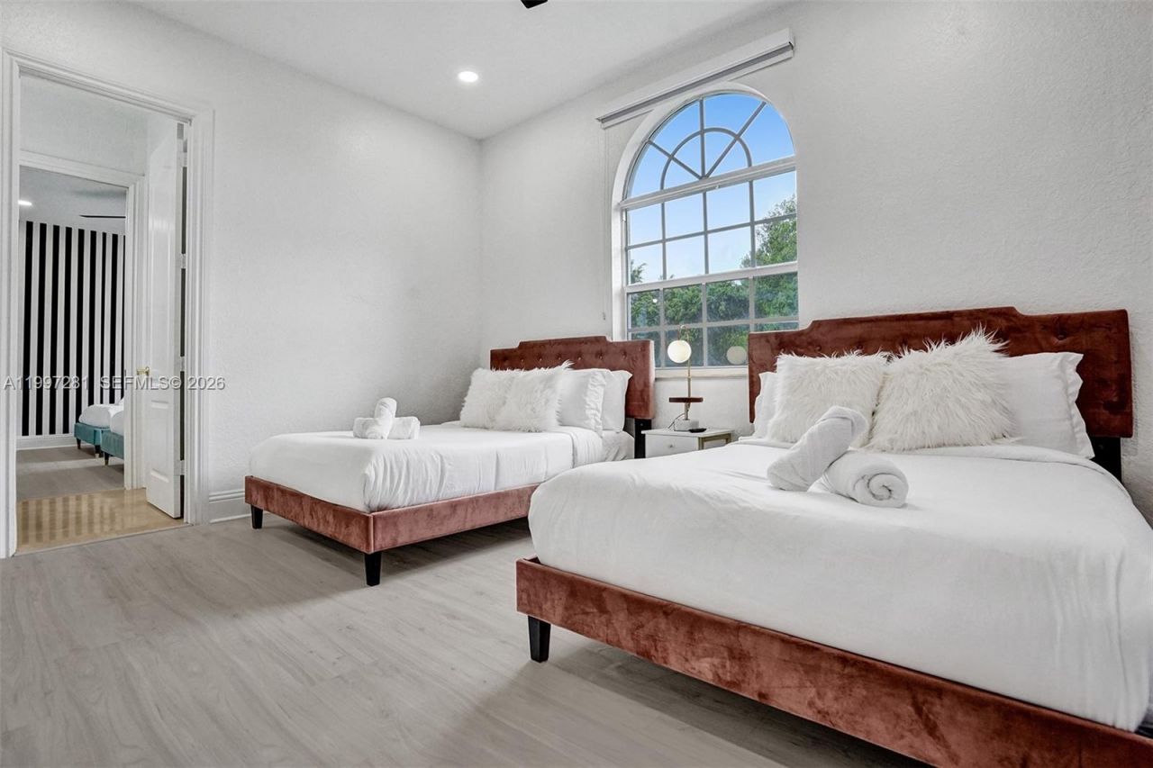 13751 Pine Meadow Ct, Davie, FL 33325 Photo