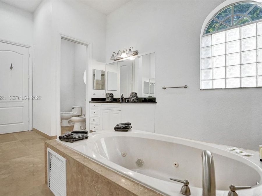Property Image 84
