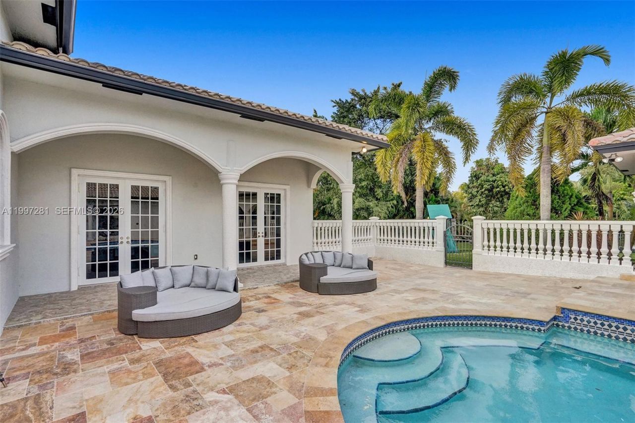 13751 Pine Meadow Ct, Davie, FL 33325 Photo