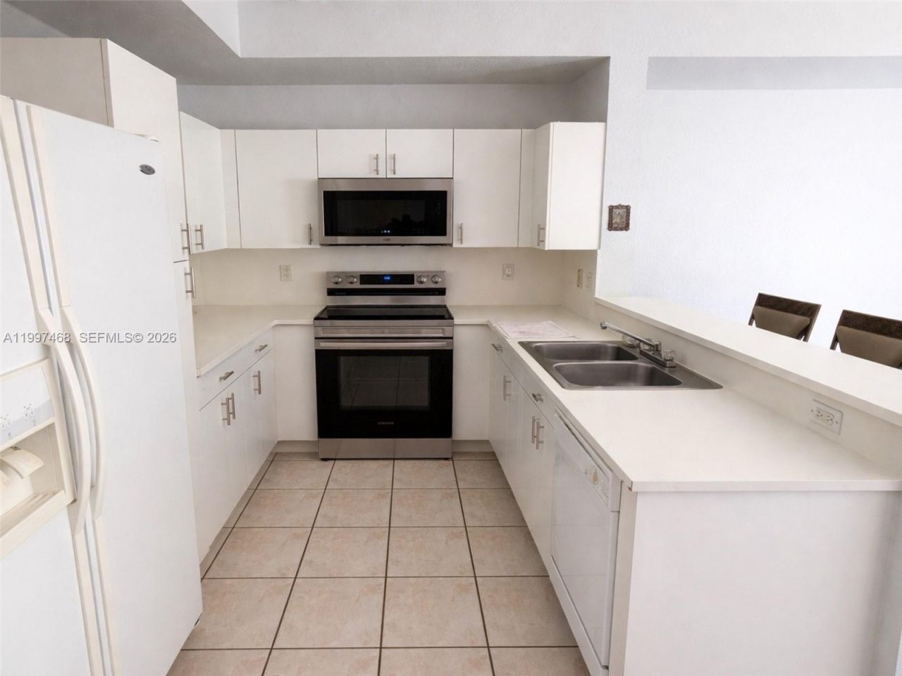 11026 NW 43rd Ter, Doral, FL 33178 Photo